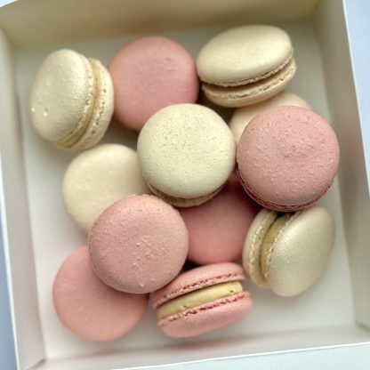 mix-and-match-macarons-gift-box