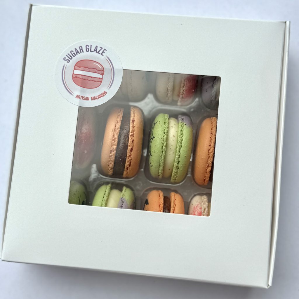 halloween-spooky-scary-macarons-gift-box