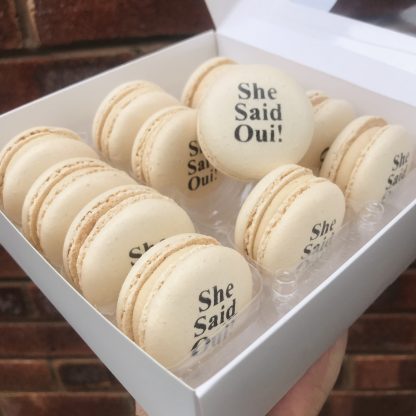 personalised-macarons