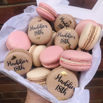 personalised-macarons