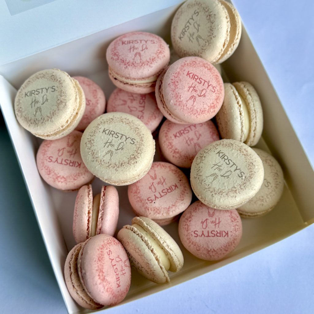 personalised-design-macarons