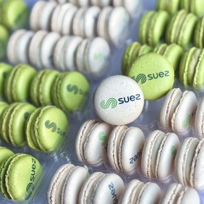 branded-logo-macarons