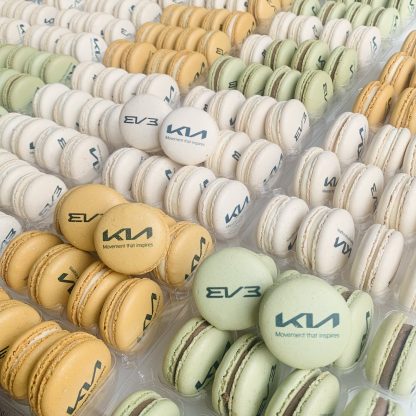 branded-logo-macarons