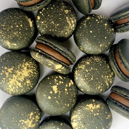 black-gold-macarons