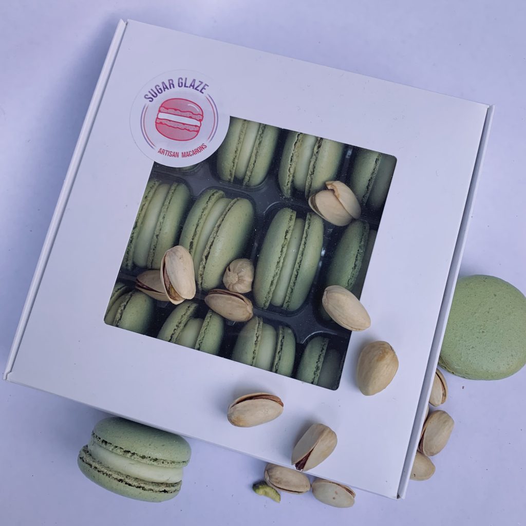 pistachio-green-macarons
