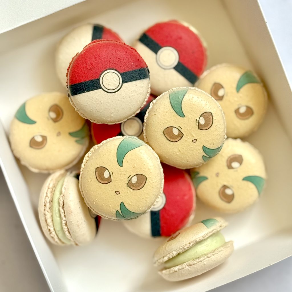 pokemon-leafeon-macarons-gift-box