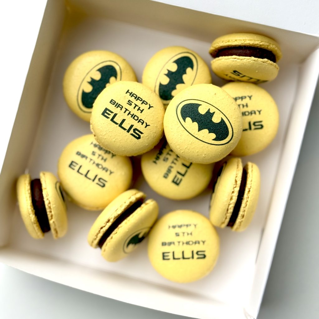 personalised-batman-macarons