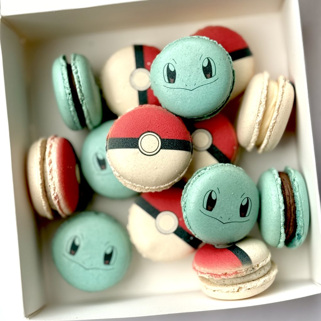 pokemon-squirtle-macarons