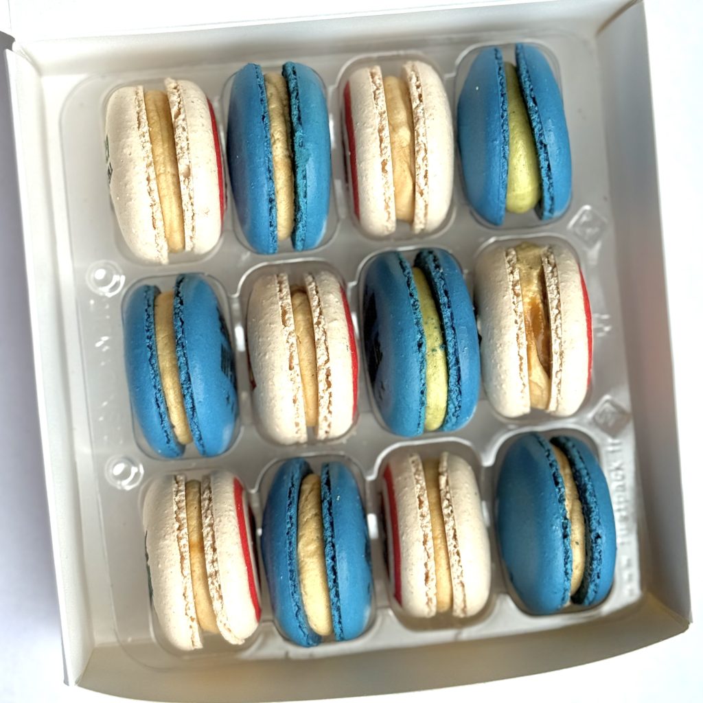 personalised-captain-america-macarons-gift