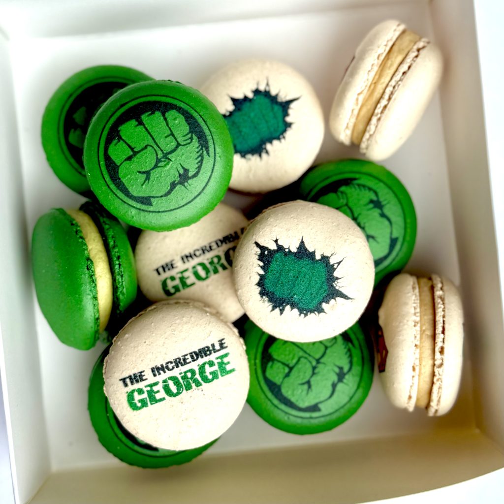 personalised-hulk-macarons