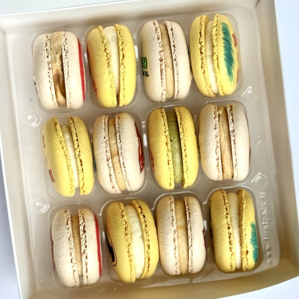 personalised-superman-macarons-gift