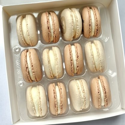 personalised-baby-shower-bear-macarons