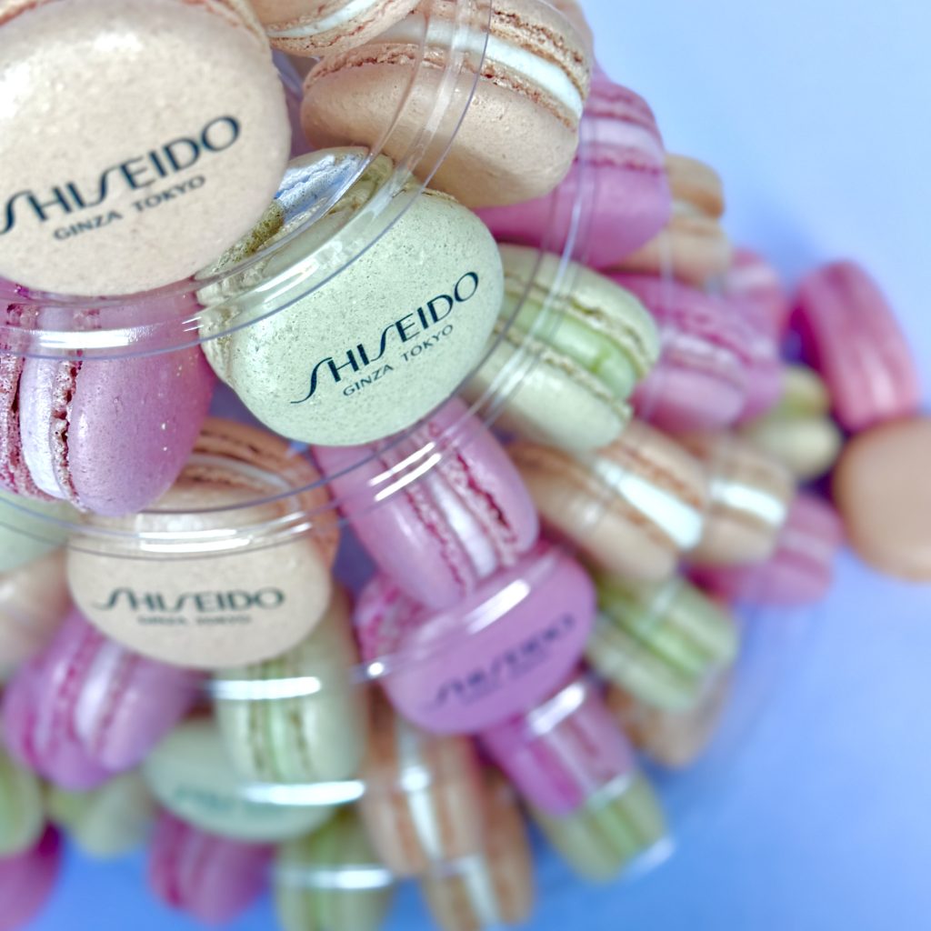 branded-logo-macarons-tower