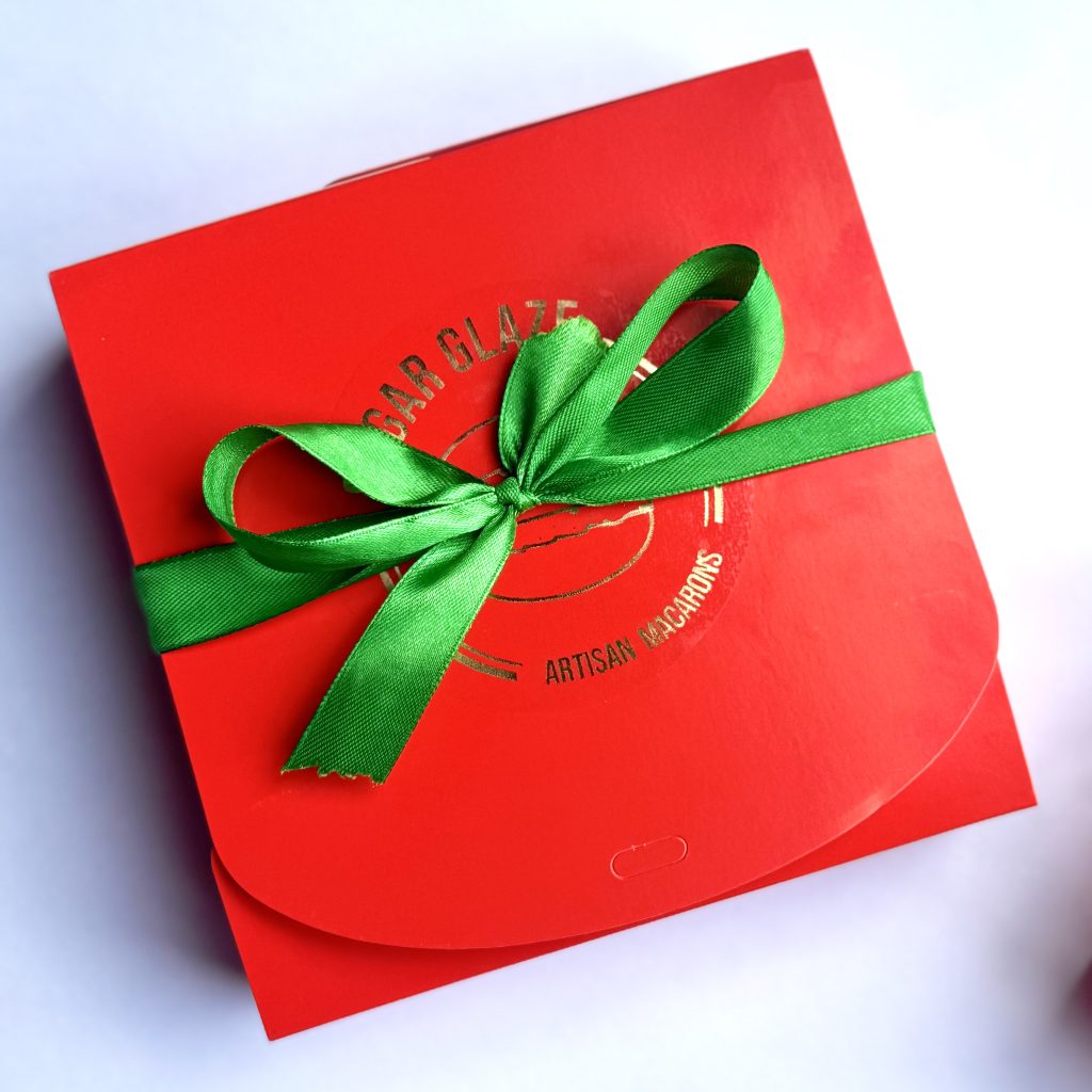 christmas-deluxe-collection-macarons-box