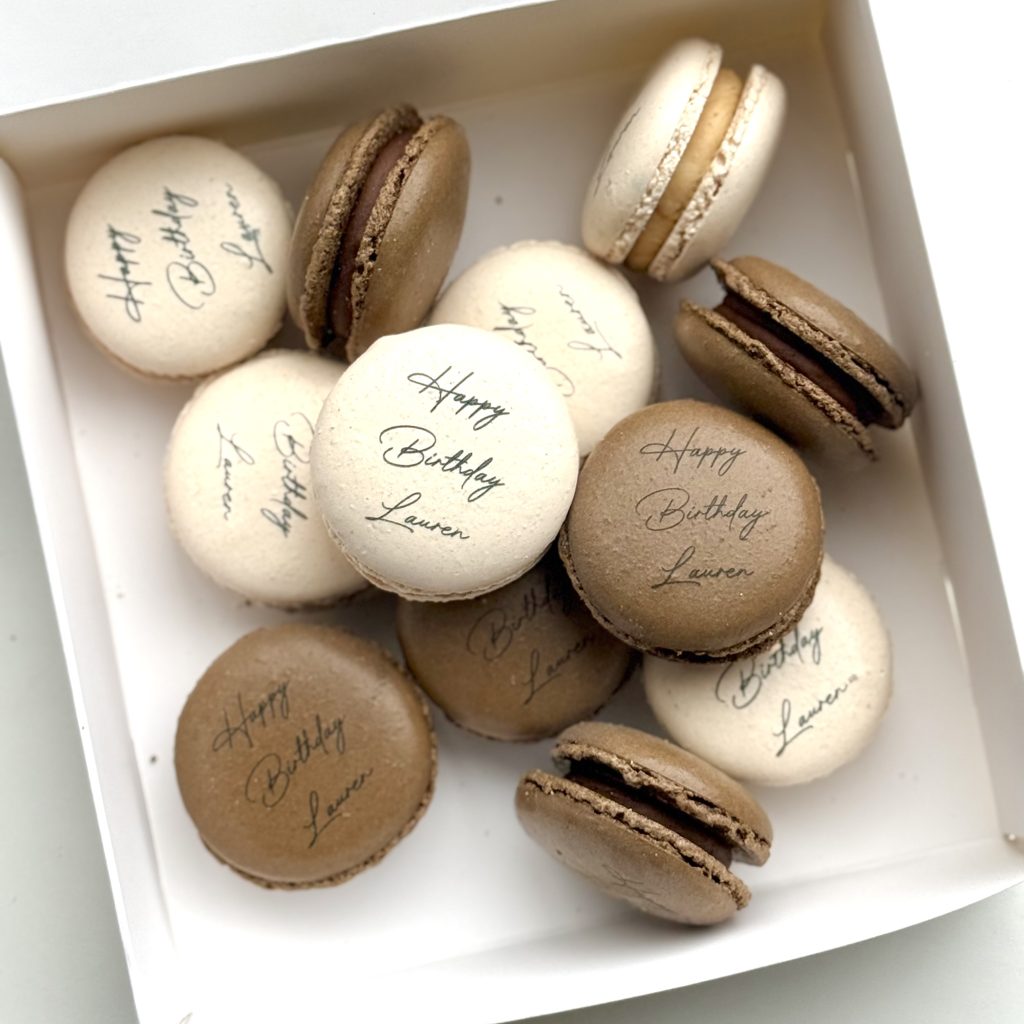 personalised-text-macarons