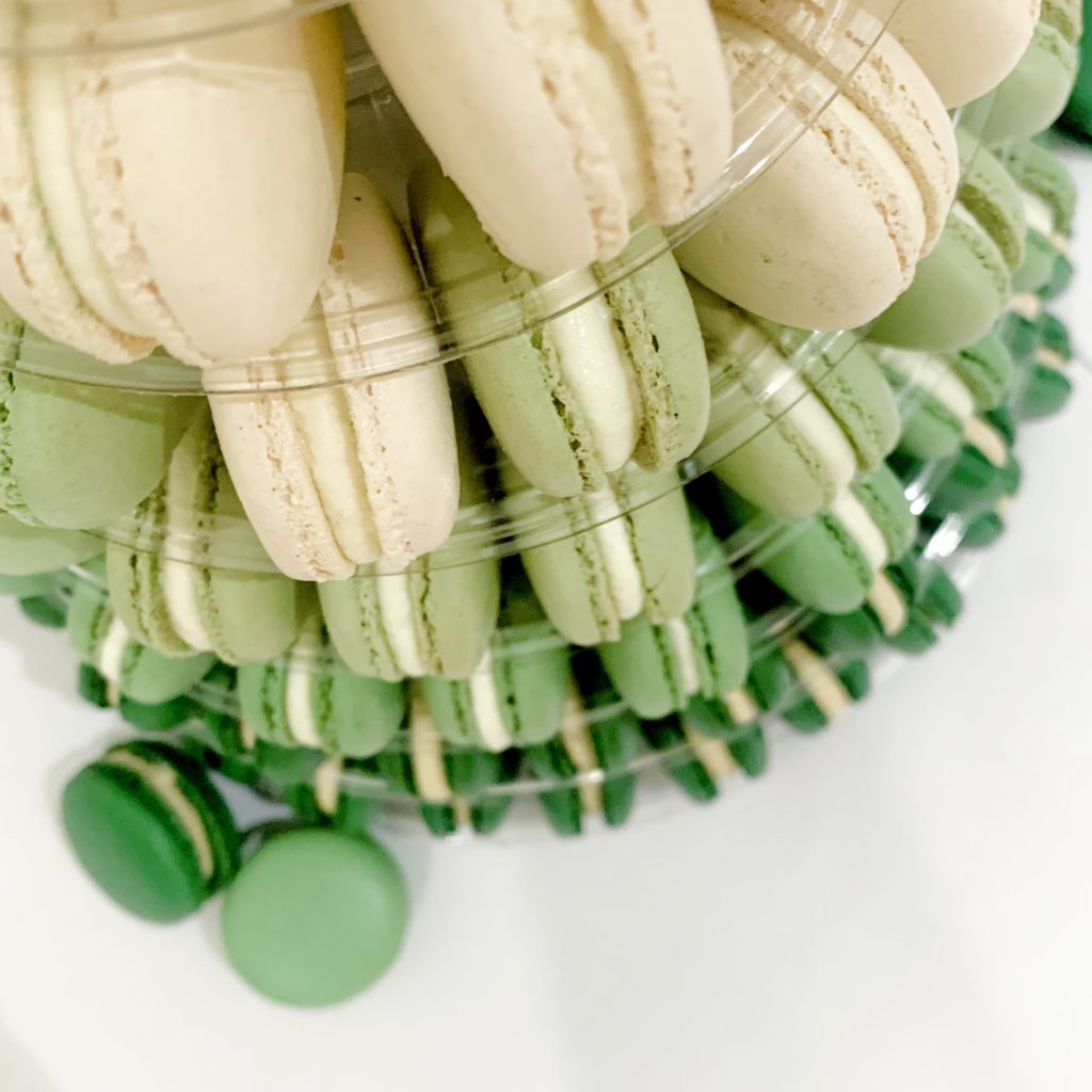 green-ombre-macaron-tower