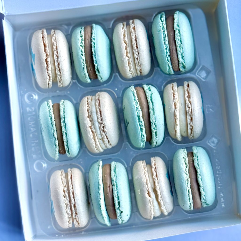 personalised-happy-birthday-macarons