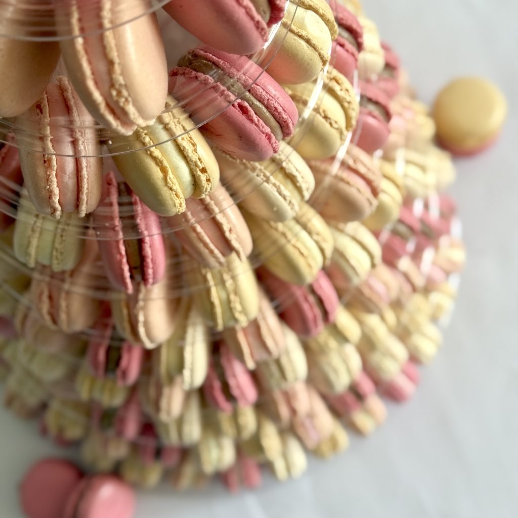 10-tier-wedding-macaron-tower
