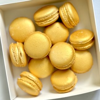 shimmering-gold-macarons-box